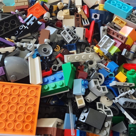 4.5 Ibs Loose Lego - Picture 2 of 2